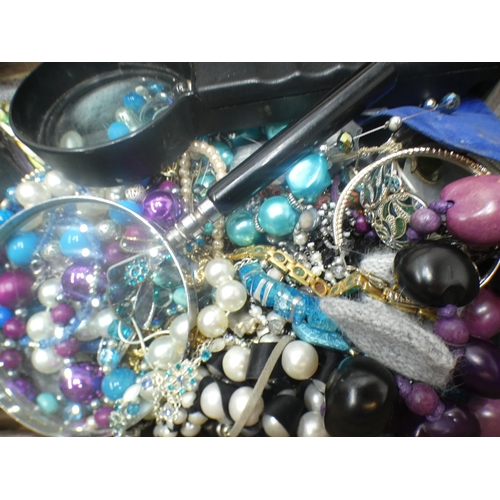 2235 - A case of costume jewellery and magnifying glasses