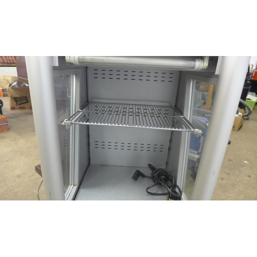 2253 - A 240v mini counter top display fridge