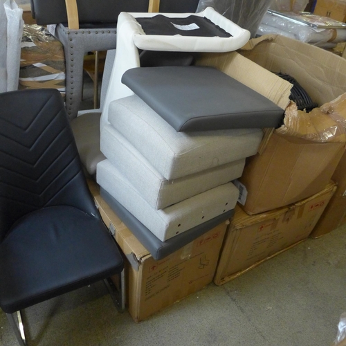 1646 - A mixed lot of assorted chairs and chair parts * this lot is subject to VAT