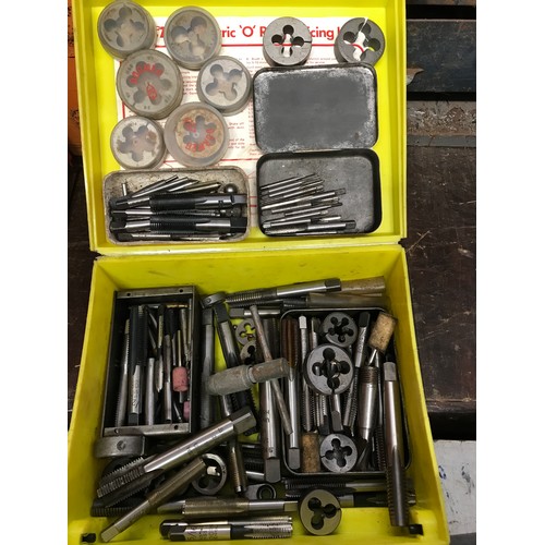 2032 - Engineer's tool chest with approx. 100 hand tools