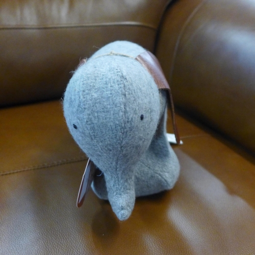 1327 - An Ethan elephant doorstop (505631592698110)   *