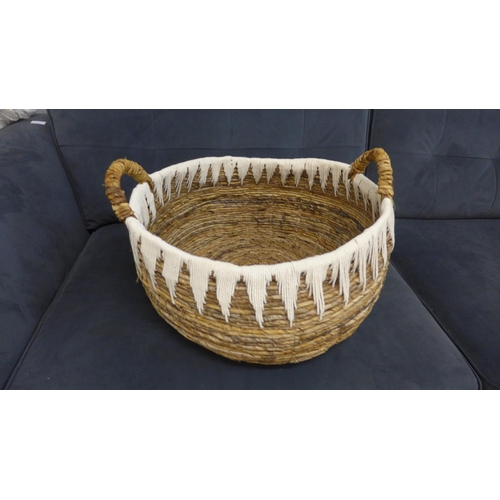 1363 - A natural seagrass storage basket, H 26cms (KP00924)   #