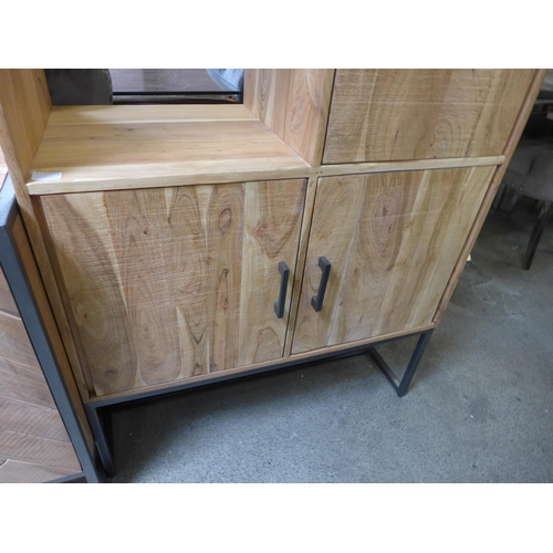 1367 - A Fire 2.0 three door cabinet