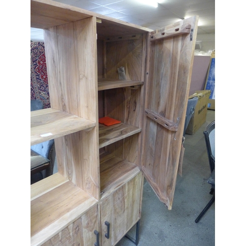 1367 - A Fire 2.0 three door cabinet