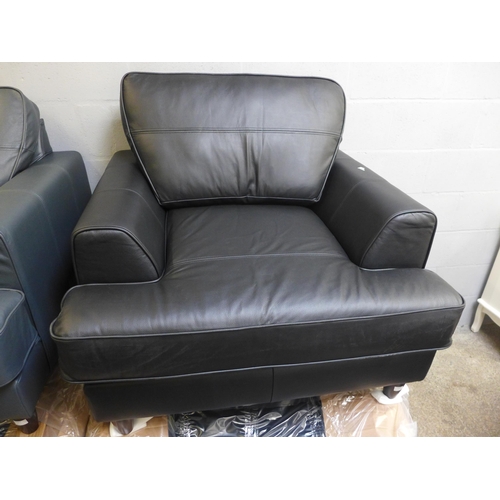 1465 - A Camden-flex dollaro black leather standard chair