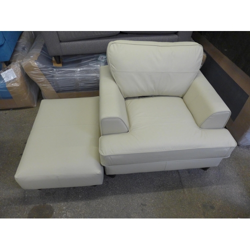 1473 - A Camden-flex dollaro pebble leather standard chair with banquette footstool