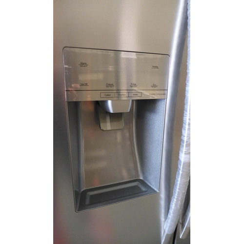 3049 - Hisense Side-By-Side Stainless Steel Fridge Freezer (Model: RS694N4IIF) (4110-24)   Original RRP £66... 