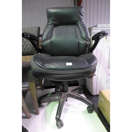 3064 - True Innovations Octaspring Manager's Office Chair    (4105-17)  Original RRP £166.66+ Vat* This lot... 