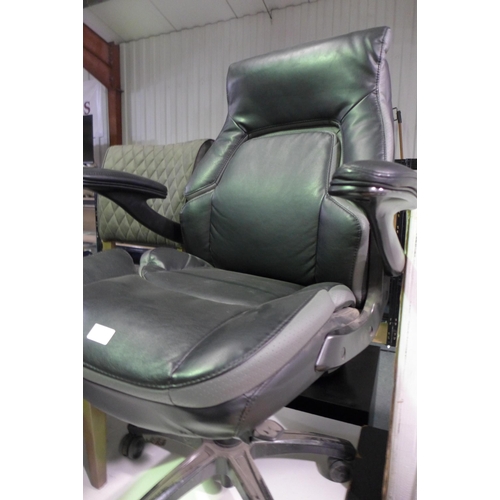 3064 - True Innovations Octaspring Manager's Office Chair    (4105-17)  Original RRP £166.66+ Vat* This lot... 