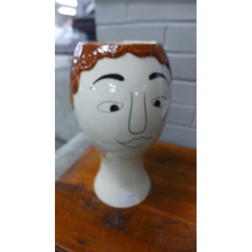 1516 - A ceramic Doodleman face vase, H 32cms (FPC14)   #