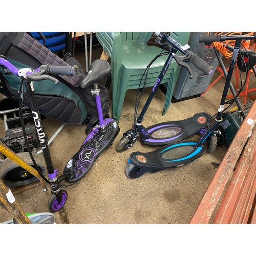 2317 - 3 Electric scooters: 2 Razor and 1 Wired, with batteries - no chargers - Police repossession