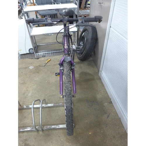 2314 - Raleigh Max purple lady's MTB