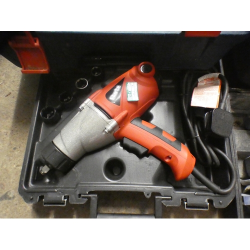 2023 - Power tool job lot: Bosch electric plane, drill and driver in case, Bosch jigsaw in case