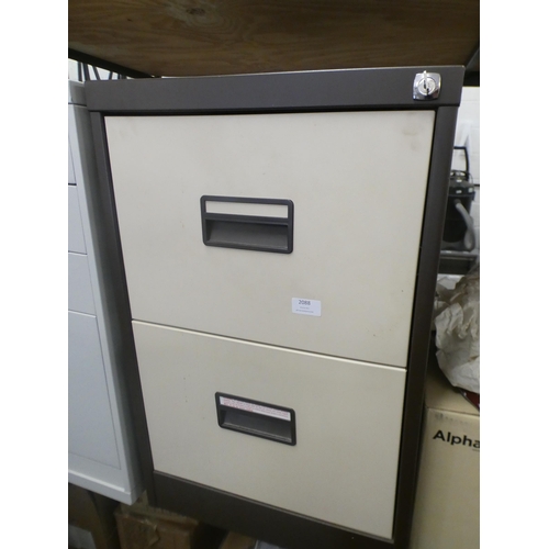 2088 - 2-drawer filing cabinet with key, W 18