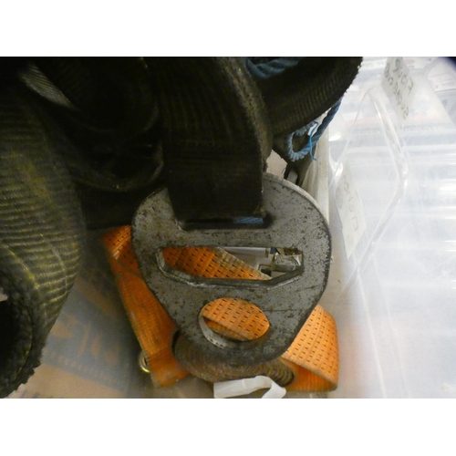 2101 - Approx. 10 heavy duty industrial lorry straps, lugs and ropes