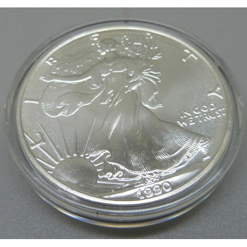 1038 - A USA 1oz fine silver one dollar coin, 1990