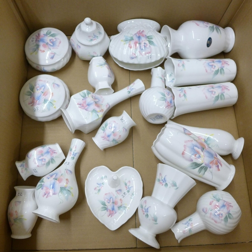 1080 - Two boxes of Aynsley Little Sweetheart china **PLEASE NOTE THIS LOT IS NOT ELIGIBLE FOR POSTING AND ... 