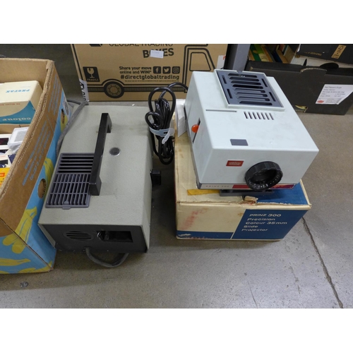 1086 - A large quantity of photo slides and three slide projectors **PLEASE NOTE THIS LOT IS NOT ELIGIBLE F... 