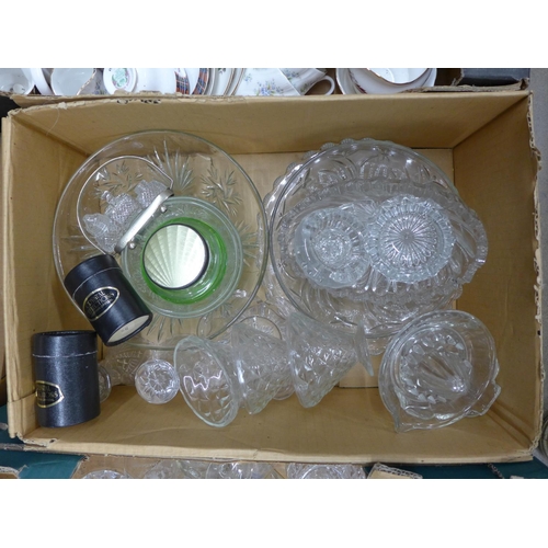 1089 - China, tea ware and glass ware, (4 boxes) **PLEASE NOTE THIS LOT IS NOT ELIGIBLE FOR POSTING AND PAC... 