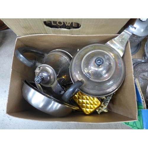 1091 - A large collection of silver plated items and other metal ware, (four boxes) **PLEASE NOTE THIS LOT ... 