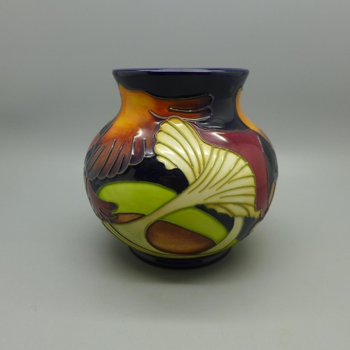 607 - A Moorcroft Parasol Dance Mushroom vase, 2005 backstamp, 11cm