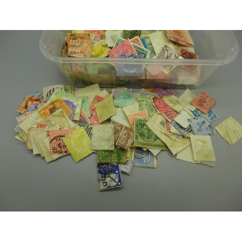 641 - Stamps:- tub of Australian states stamps