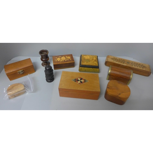 673 - Eight assorted wooden boxes and other treen