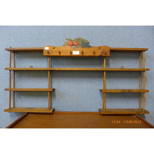 278 - A small pine wall shelf