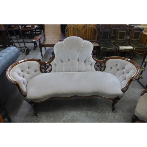 119 - An early Victorian carved walnut and fabric upholstered settee and pair of matching lady's and gentl... 