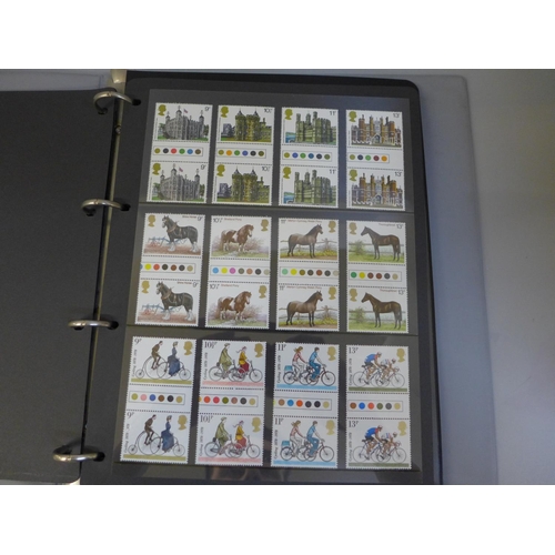 700 - Stamps - GB  Gutter panel (including traffic light) - loose stamps and on fdc's, face alone exceeds ... 