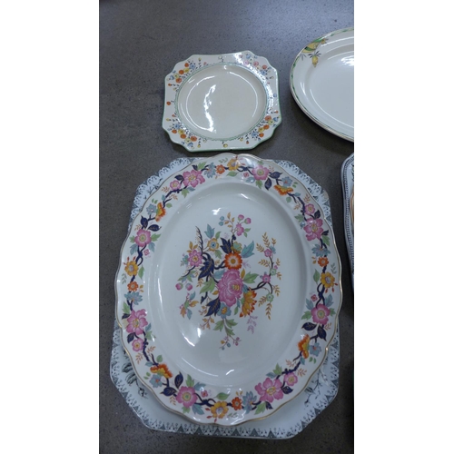 811 - A collection of decorative meat plates, serving plates and other plates **PLEASE NOTE THIS LOT IS NO... 