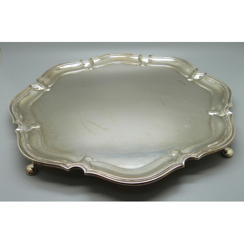 821 - A silver salver, Sheffield 1923, 857g, 30cm