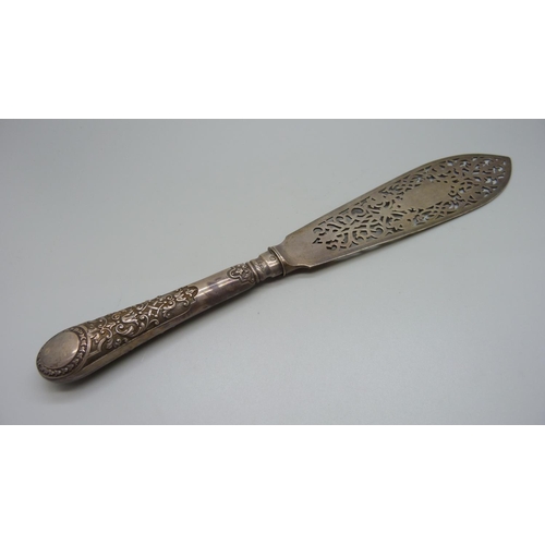 844 - A silver fish knife, 146g