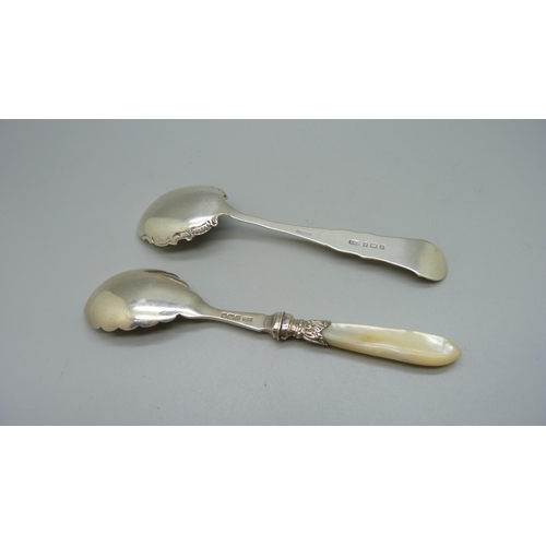 853 - Two silver spoons, one with mother of pearl handle (Sheffield 1902, Thomas Leveley) and one other (B... 