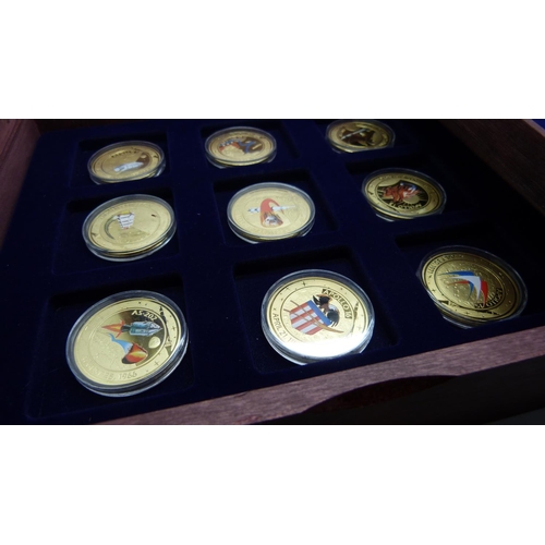 864 - A Windsor Mint 2020 limited edition 18 coin set, The Apollo Missions, cased with certificate