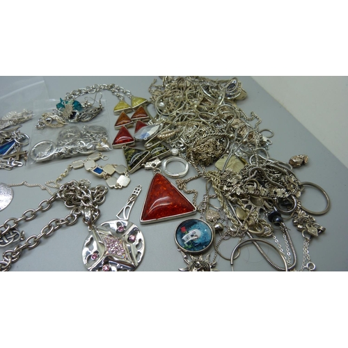 894 - Silver-tone costume jewellery