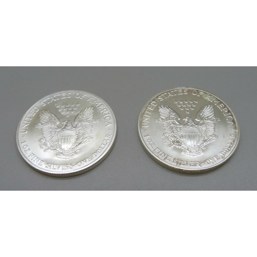 952 - Two Liberty American dollars; 2001, 2004, 62.7g