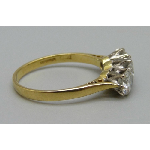 978 - An 18ct gold and diamond trilogy ring, approximately 1.70ct diamond weight, 3.0g, O