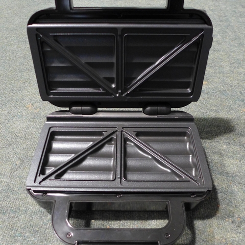 3009 - Breville Sandwich Toaster(251-232)    * This lot is subject to vat