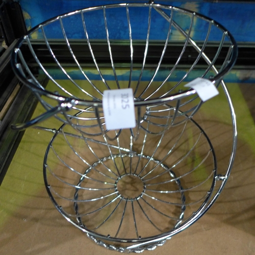 3025 - Mesa 2 Tier Yardley Basket   (251-198)    * This lot is subject to vat