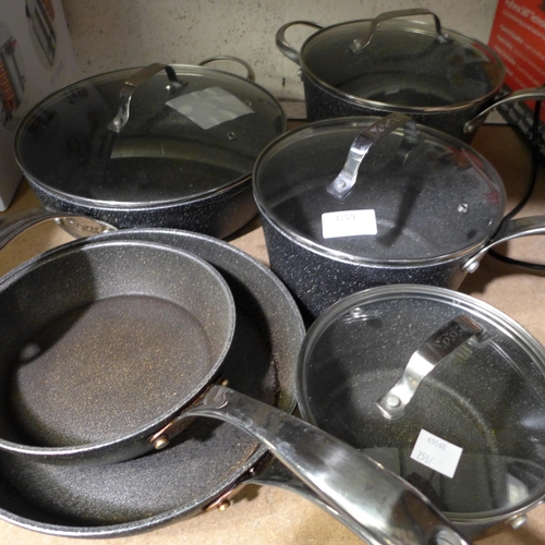 3159 - The Rock Cookware, Original RRP  £106.99 + vat  (250A -73)  * This lot is subject to vat