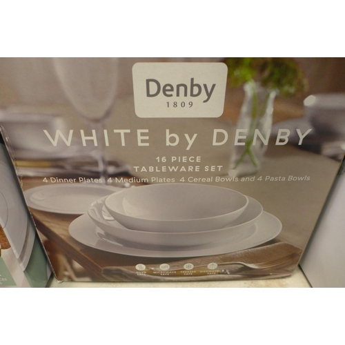 3203 - Denby White Porcelain   Dinnerware    (253-73)  * This lot is subject to vat