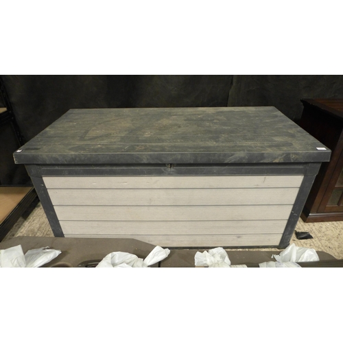 3297 - Keter Duo-tech Deck Storage Box     (250A -138)  * This lot is subject to vat