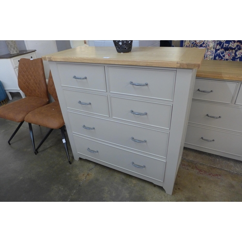 1510 - A Willis and Gamber grey painted and oak four over two drawer chest