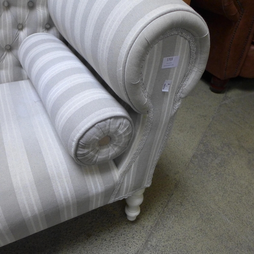 1703 - A white and grey striped window seat chaise