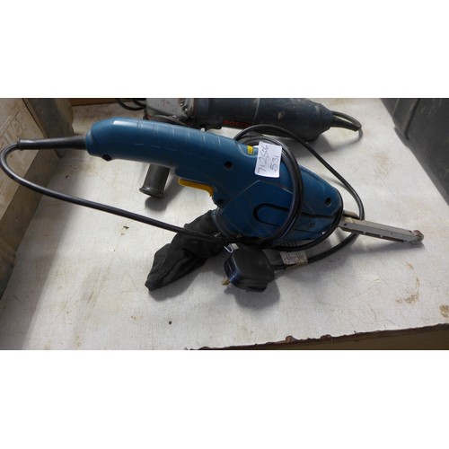 2154 - Bosch angle grinder, Workzone reticulating sander and grinding discs