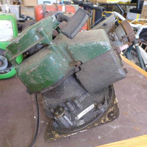 2173 - A Villiers petrol lawnmower engine with carburettor