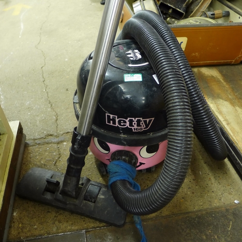 2070 - Hetty style vacuum cleaner - W