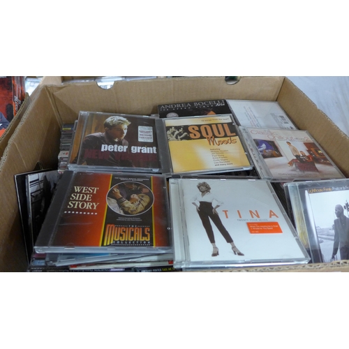 2187 - Audio media, job lot: approximately 600 CD's, most genres from Pop to Classical plus approximately 4... 