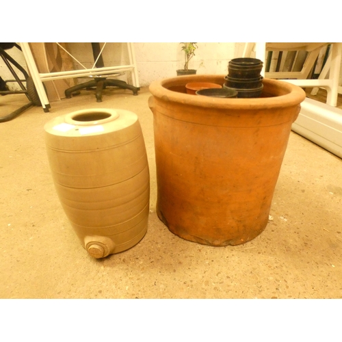 2394 - Ceramic beer keg, 15